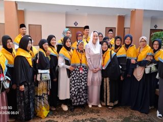 Bupati Cen Sui Lan Gratiskan Tiket JCH Rute Natuna-Batam
