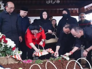 Pesan Terakhir Guruh Soekarnoputra : Bersanding dengan Fatmawati